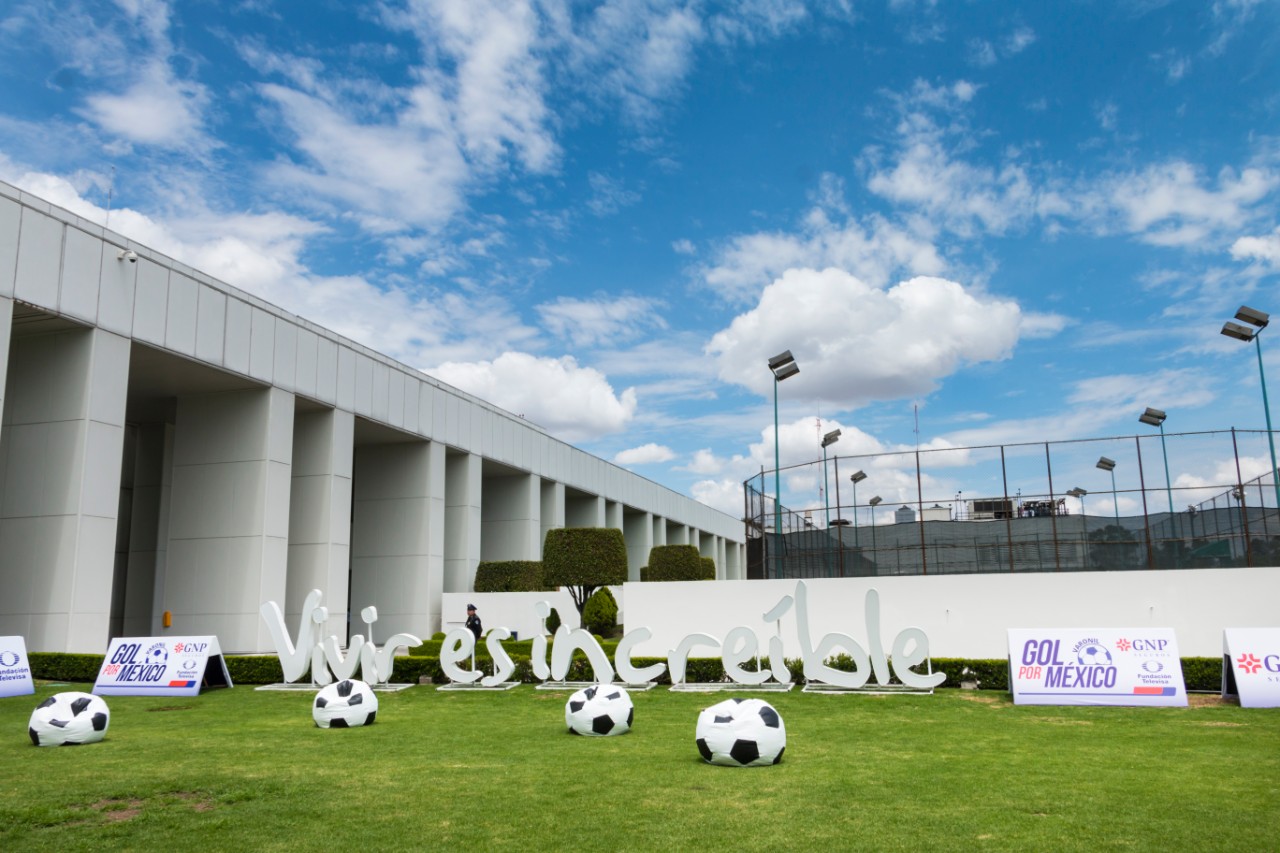 "Vivir es increíble" slogan de GNP Seguros quienes junto a Fundación Televisa impulsan Gol por México 
